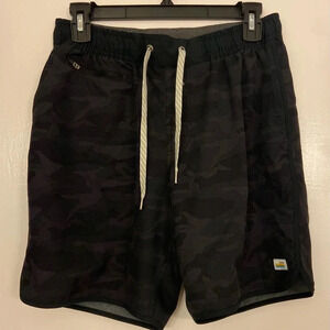 Vuori Banks Short Black Camo Size Small